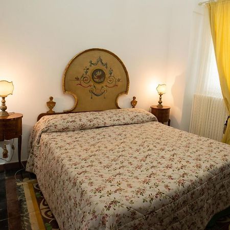Appartamento La Casa nel Vico Marittima Esterno foto